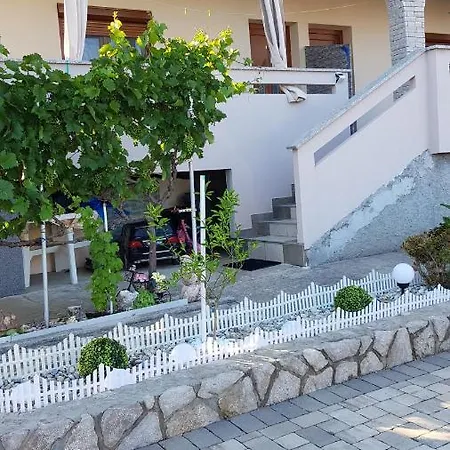 Kabashi Appartement Krk Town
