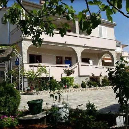 Apartament Kabashi *
